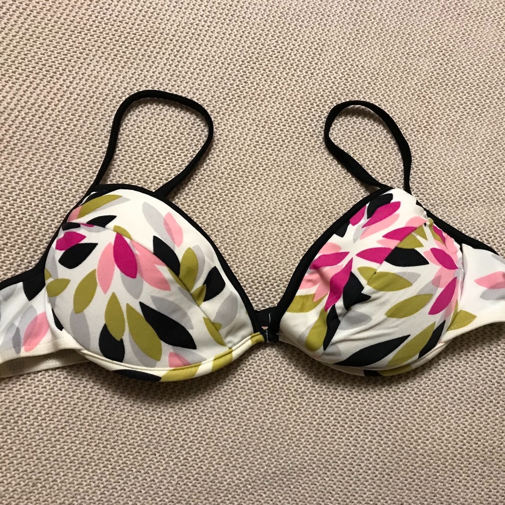 Push-up Floral Bikini Top with Underwire - size Large